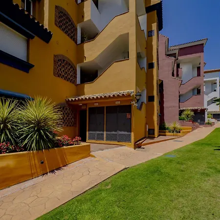 Cubo's Conde Rudi Pool&parking Апартаменты *