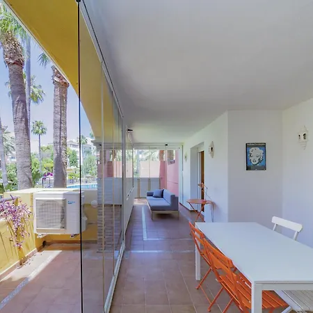 Cubo's Conde Rudi Pool&parking Apartment Marbella